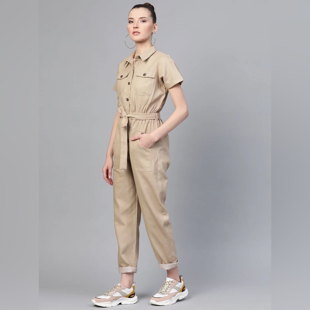 NWT Beige Belted Twill Tapered Jumpsuit Women’s Size Large‎ Petite